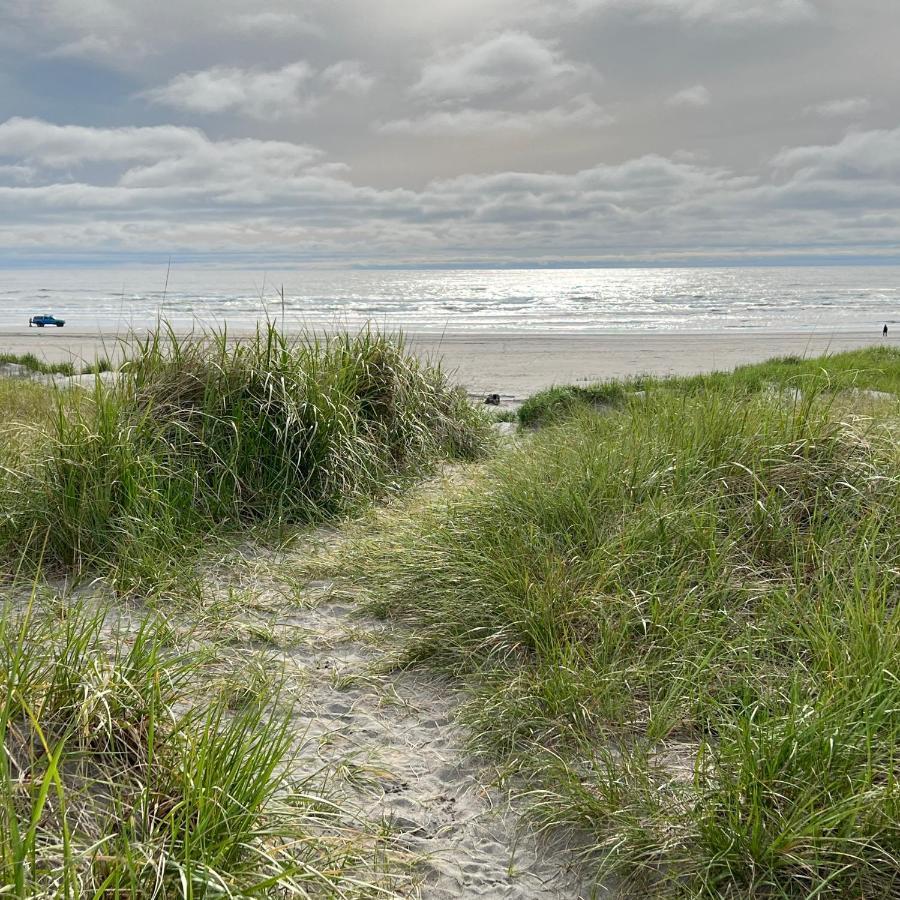 Lighthouse Oceanfront Resort Long Beach Eksteriør bilde